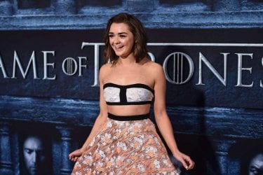 Il trono di spade: l'attrice Maisie Williams alla première della sesta stagione