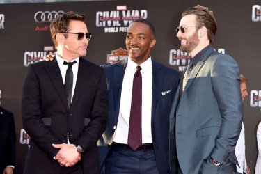 Captain America: Civil War - Robert Downey Jr., Chris Evans e Anthony Mackie insieme