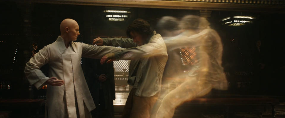 Doctor Strange: Tilda Swinton e Benedict Cumberbatch nel teaser trailer del film Marvel