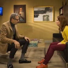Unbreakable Kimmy Schmidt: Jeff Goldblum ed Ellie Kemper in una foto della seconda stagione
