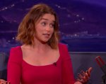 Emilia Clarke racconta la fuga da un matrimonio a tema Trono di Spade