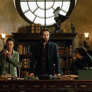 Sleepy Hollow: Lyndie Greenwood, Tom Mison e Nicole Beharie nella puntata Ragnarok