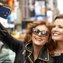 Susan Sarandon e Geena Davis rievocano THelma & Louise su Harper's Bazaar nel 2016