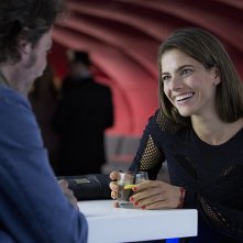 Corpo estraneo: Weronika Rosati e Riccardo Leonelli in una scena del film