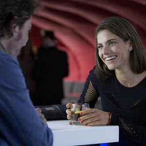 Corpo estraneo: Weronika Rosati e Riccardo Leonelli in una scena del film