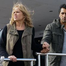 Fear the Walking Dead: Kim Dickens e Cliff Curtis in We All Fall Down