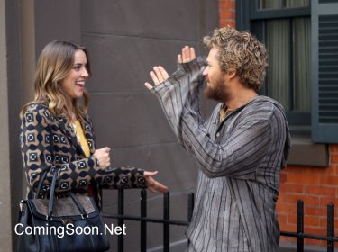 Iron Fist: Jessica Stroop e Finn Jones sul set di New York