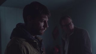 Outcast: il protagonista Patrick Fugit in una foto della serie