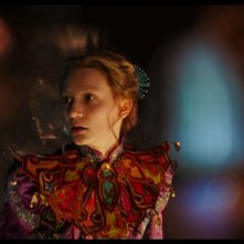 Alice attraverso lo specchio: Mia Wasikowska in un'immagine del film