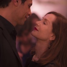 Elle: Isabelle Huppert e Laurent Lafitte in una scena del film
