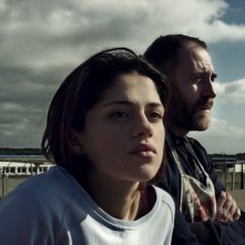 Fiore: Valerio Mastandrea e Daphne Scoccia in una scena del film