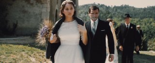 Mal de pierres: Marion Cotillard e Alex Brendemühl in una scena del film