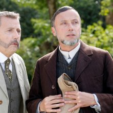 Slack Bay: Jean-Luc Vincent e Fabrice Luchini in una scena del film