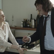 Toni Erdmann: Sandra Hüller e Peter Simonischek in una scena del film