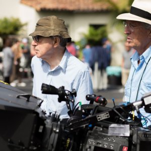 Café Society: il regista Woody Allen e il direttore della fotografia italiano Vittorio Storaro sul set