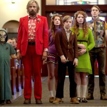 Captain Fantastic: Viggo Mortensen con gli altri giovani protagonisti del film in una scena