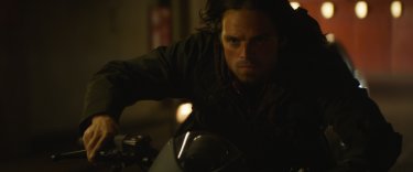 Captain America: Civil War - Sebastian Stan in moto in un momento del film