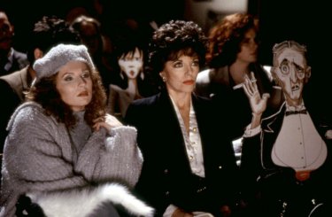 Nel bel mezzo di un gelido inverno: una scena con Joan Collins e Jennifer Saunders