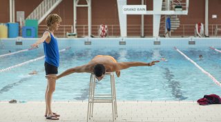 L'effet aquatique: Samir Guesmi e Florence Loiret Caille in un momento del film