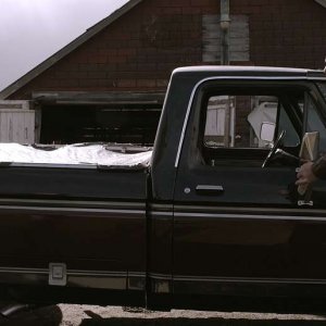 Mean Dreams: Josh Wiggins e Bill Paxton in una scena del film