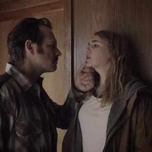 Mean Dreams: Sophie Nélisse e Bill Paxton in una scena del film