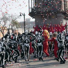 Poesía sin fin: un'immagine di festa tratta dal film