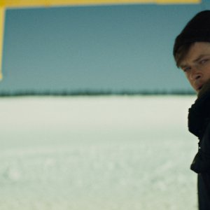 Two Lovers and a Bear: Dane DeHaan in una scena del film