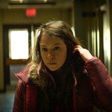 Two Lovers and a Bear: Tatiana Maslany in una scena del film