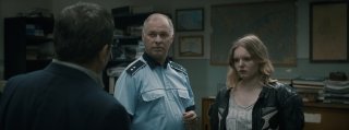 Bacalaureat: Maria-Victoria Dragus e Adrian Titieni in un momento del film di Mungiu