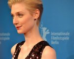 The Night Manager: parlano i comprimari Debicki e Hollander