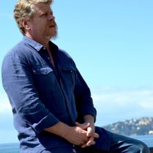 The Walking Dead: Michael Cudlitz posa con lo sfodo del Golfo di Napoli