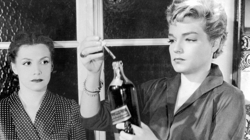 Simone Signoret e Véra Clouzot ne I diabolici