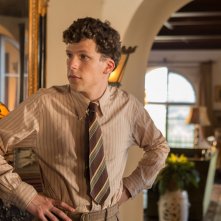 Café Society: Jesse Eisenberg in una scena del film
