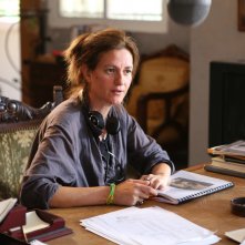 Le case delle estati lontane: la regista Shirel Amitay sul set del film