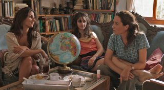 Le case delle estati lontane: Yael Abecassis, Géraldine Nakache e Judith Chemla in una scena del film