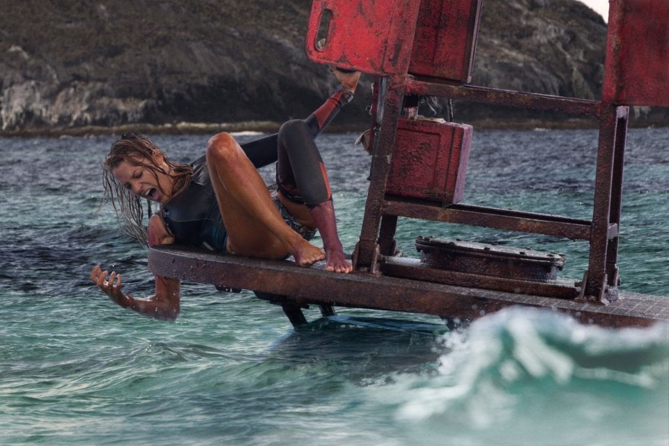 Paradise Beach - Dentro l'incubo: Blake Lively nella prima immagine del film