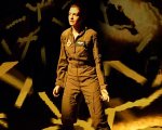 Anne Hathaway sarà la protagonista di Grounded