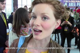 Outcast: video-intervista a Philip Glenister, Wrenn Schmidt e Kate Lyn Sheil