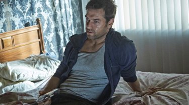 Banshee: il protagonist Antony Starr in una foto della quarta stagione