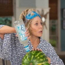 Grace and Frankie: Jane Fonda in una foto della seconda stagione