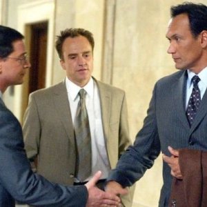 West Wing: Joshua Malina in una foto della serie