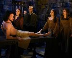Il trono di spade: Brie Larson e Kate McKinnon salvano Jon Snow al SNL