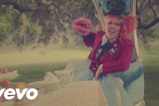 P!nk - Just Like Fire