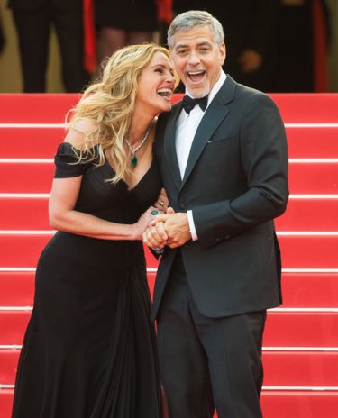 Cannes 2016: George Clooney e Julia Roberts se la ridono sul red carpet di Money Monster