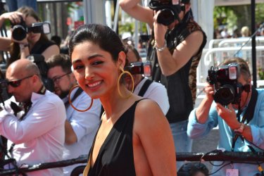 Cannes 2016: Golshifteh Farahani sul red carpet per Paterson