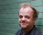 Sherlock: Toby Jones sarà un villain nella quarta stagione