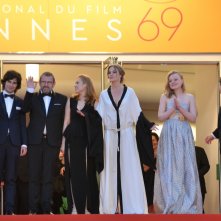 Cannes 2016: uno scatto di Cristian Mungiu, Maria Drägus, Malina Manovici, Rares Andrici, Adrian Titieni sul red carper per Bacalaureat