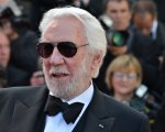 Donald Sutherland, il pensiero di Keira Knightley: 'Lo ricorderò sempre a quel party con una maschera antigas'