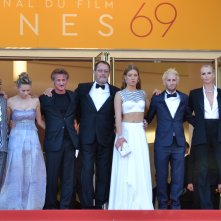 Cannes 2016: Sean Penn, Jean Reno, Jared Harris Charlize Theron, Javier Bardem, Adèle Exarchopoulos sul red carpet di The last Face