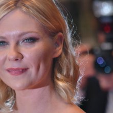 Cannes 2016: Kirsten Dunst  sul red carpet di The neon Demon